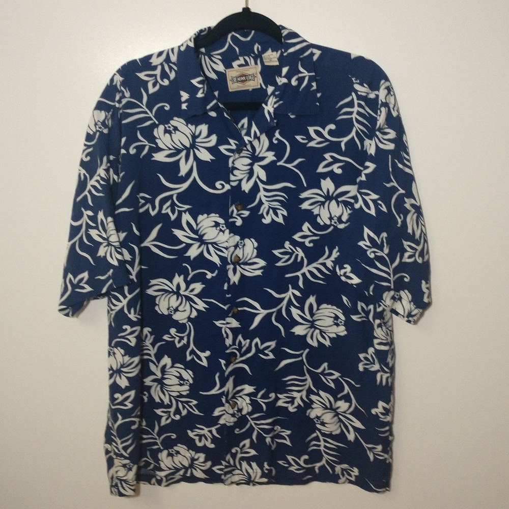 Vintage Hawaiian print size medium button down